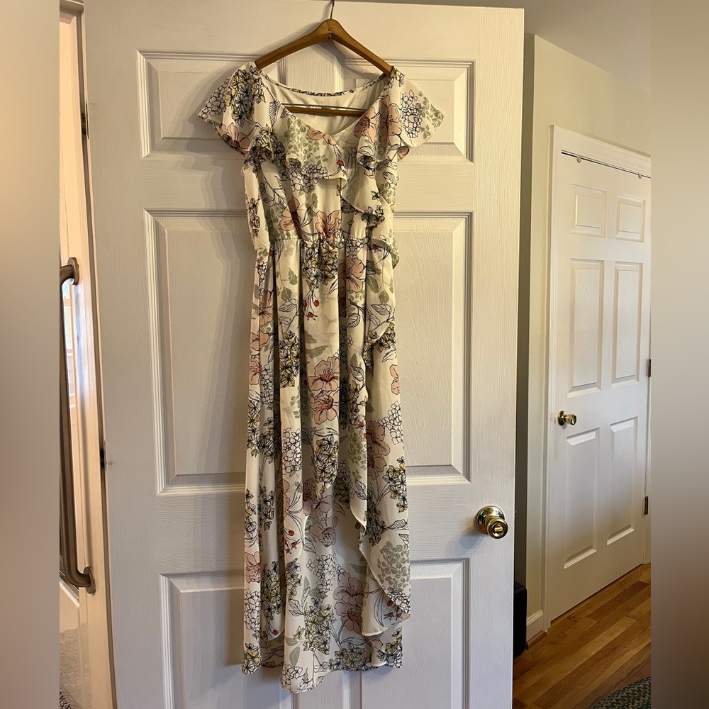 Cato Cream Floral High-Low Maxi Dress with Ruffle Shoulders